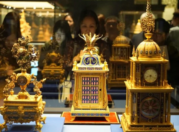 故宫钟表藏品首次在英国展出 | 360onetravel.com | 旅游和娱乐出版品