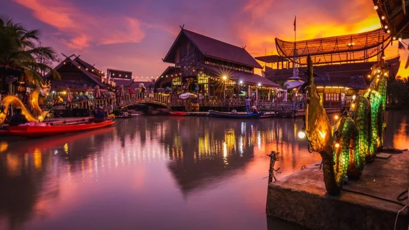 泰国: 探索芭堤雅充满活力的夜市 | 360onetravel.com | 旅游和娱乐出版品