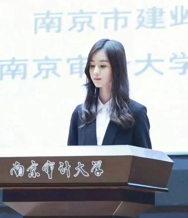 陈都灵：她的人生经历宛如一本鲜活的励志教科书 | 360onetravel.com | 旅游和娱乐出版品