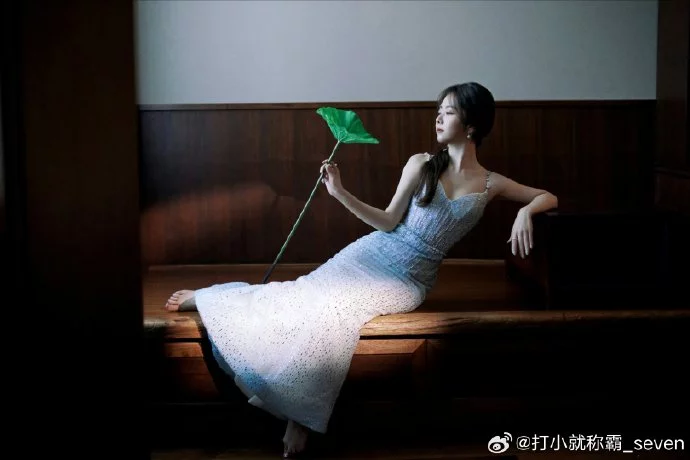 谭松韵出席颐莲新活动 | 360onetravel.com | 旅游和娱乐出版品
