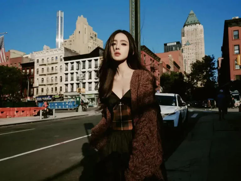 古力娜扎的时尚魅力：纽约时装周的惊艳穿搭 | 360onetravel.com | 旅游和娱乐出版品