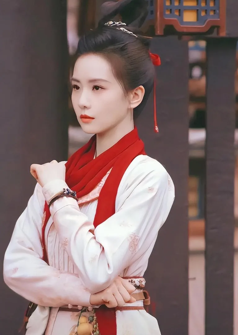 《掌心》：刘诗诗再饰医女角色，携手窦骁揭开洛阳城诡谲案件 | 360onetravel.com | 旅游和娱乐出版品