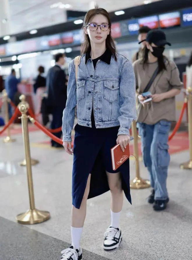 金晨机场时尚：尽显优雅与活力 | 360onetravel.com | 旅游和娱乐出版品