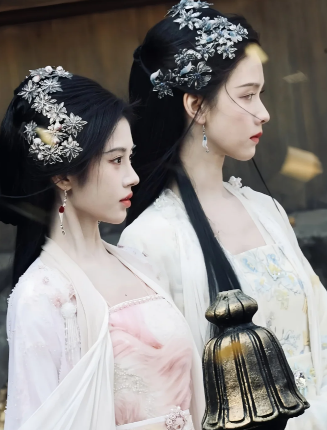 Screenshot_1 | 360onetravel.com | 旅游和娱乐出版品 陈都灵与鞠婧祎的友谊及新剧合作动态 | 360onetravel.com | 旅游和娱乐出版品