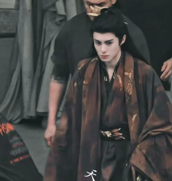 王鹤棣粉丝怒了!《闲鱼飞升》引发的众怒争议背后