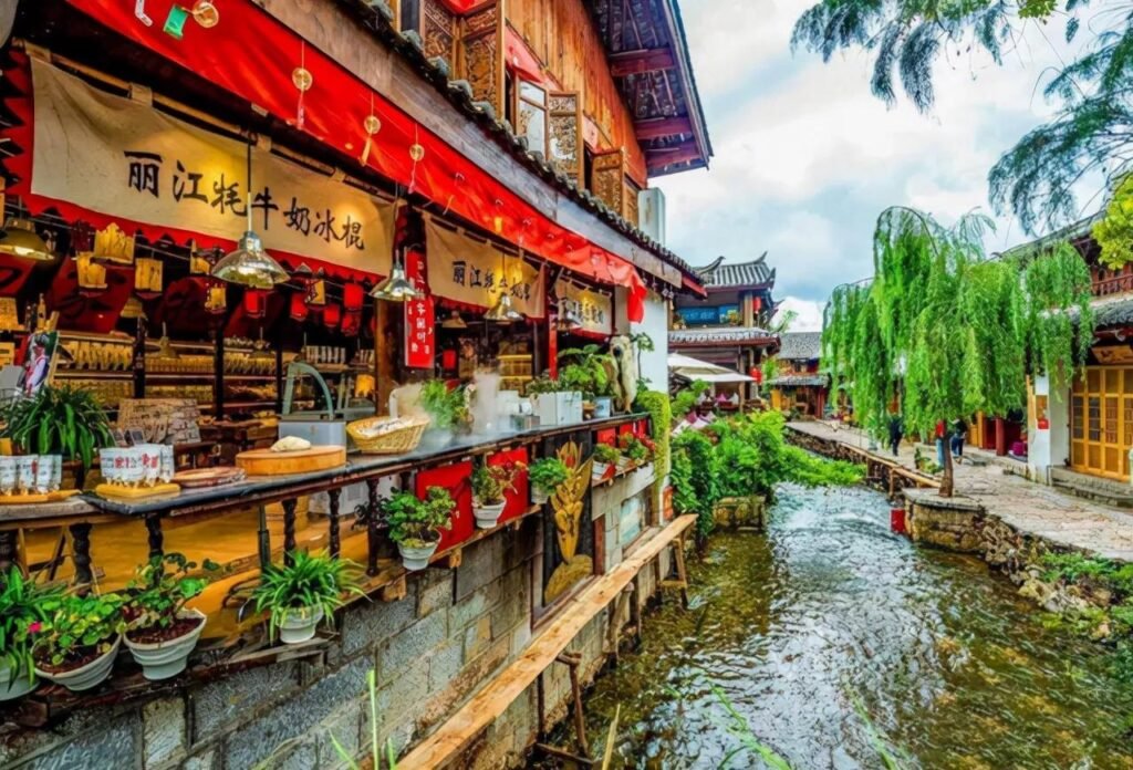 delogo_cd798ca2-1f71-4530-9e3d-4e0600b48f54 | 360onetravel.com | 旅游和娱乐出版品 在丽江感受情绪文旅的魅力 | 360onetravel.com | 旅游和娱乐出版品