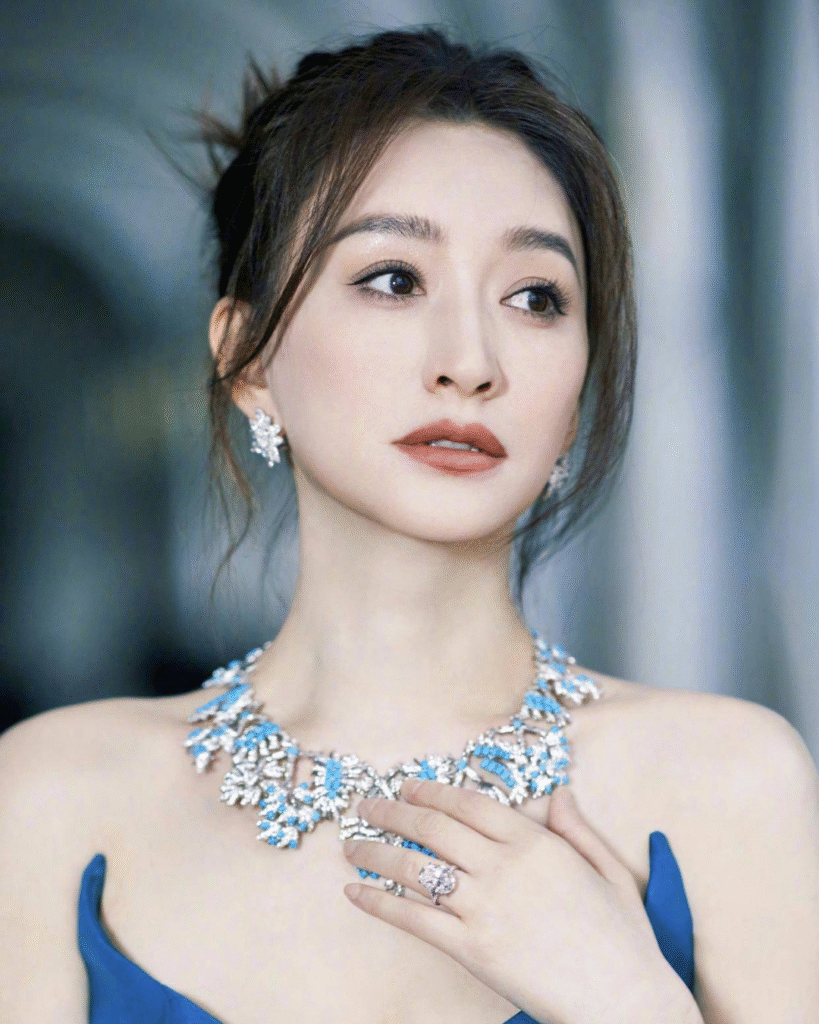 gh | 360onetravel.com | 旅游和娱乐出版品 李小冉:东方美的典范与独特魅力 | 360onetravel.com | 旅游和娱乐出版品