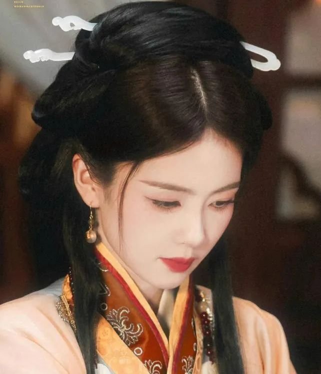 白鹿《莫离》妆造引发粉丝不满，对比过往造型差距明显？ | 360onetravel.com | 旅游和娱乐出版品
