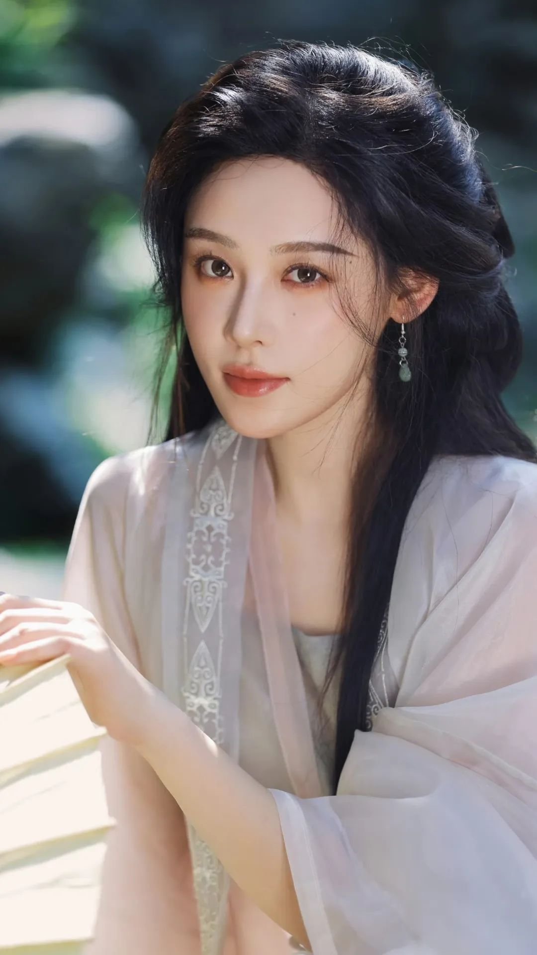 荣梓希出演《凡人修仙传》，诠释智慧温婉的辛如音 | 光影旅途