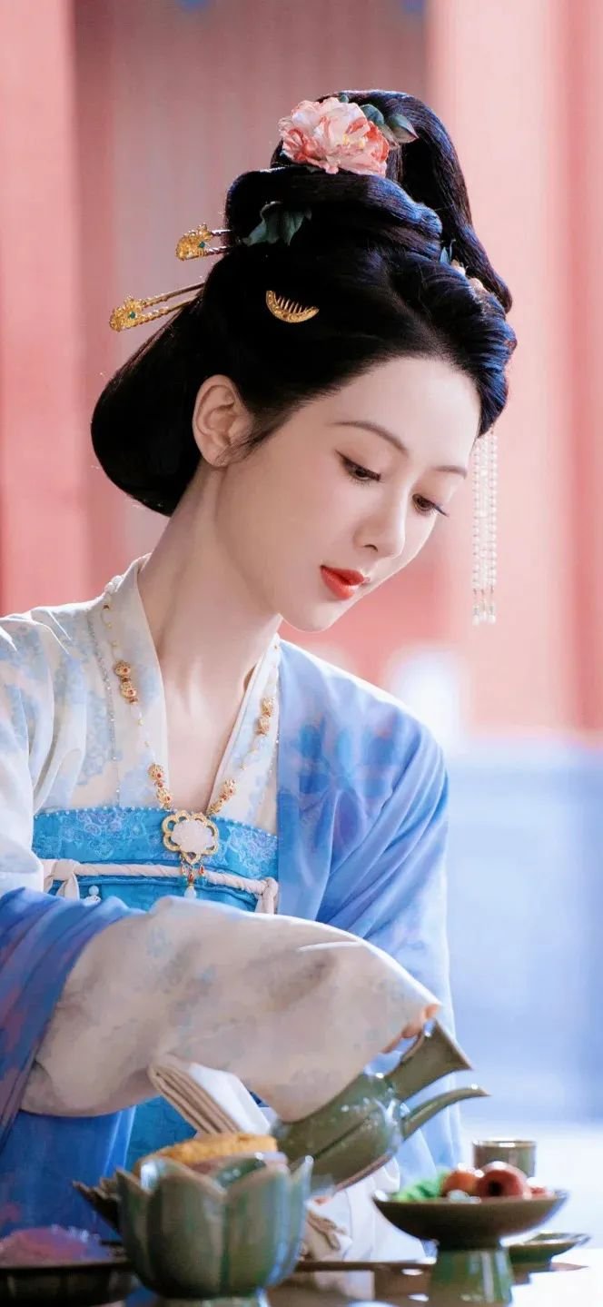 《锦绣芳华》收官，杨紫表现获赞 | 360onetravel.com | 旅游和娱乐出版品