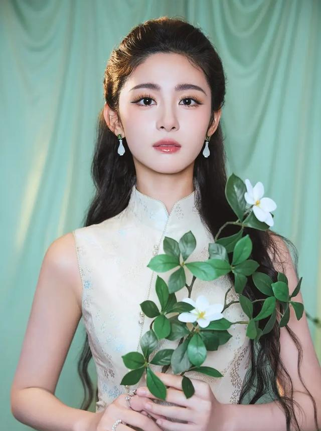 赵晴这次真的演得不错，从汉服模特到女主角的进阶之路 | 360onetravel.com | 旅游和娱乐出版品