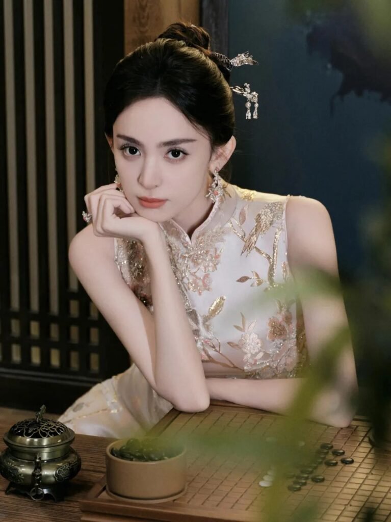 娜扎的精致生活：每天护肤两三小时，连身体都敷面膜！ | 光影旅途