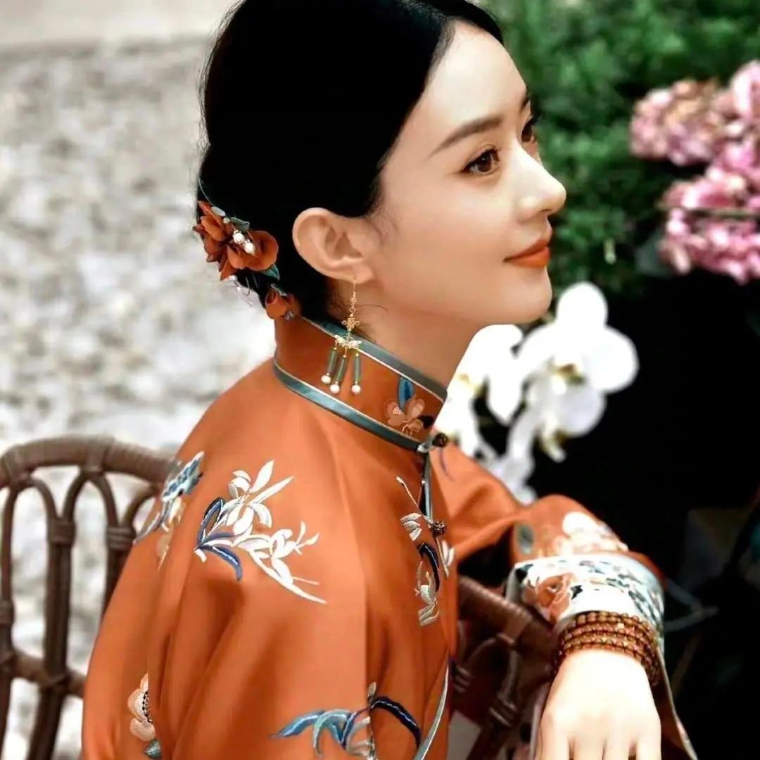 ad | 光影旅途 赵丽颖转型幕后工作的原因探讨 | 光影旅途