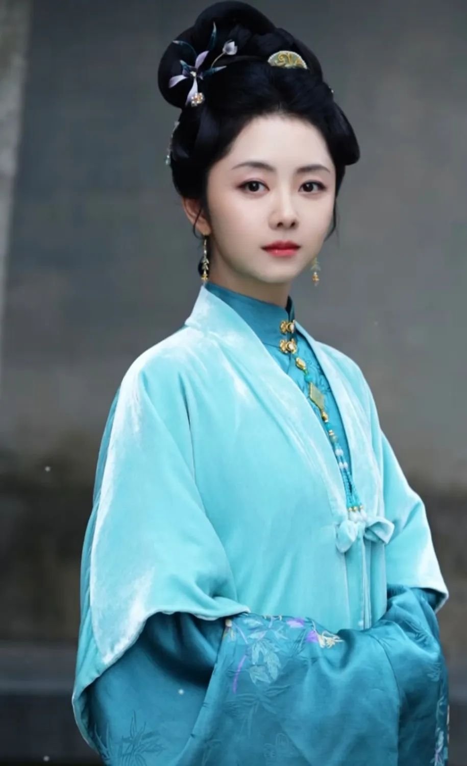 az | 光影旅途 谭松韵动态一览:新剧拍摄、综艺传闻与未来计划 | 光影旅途