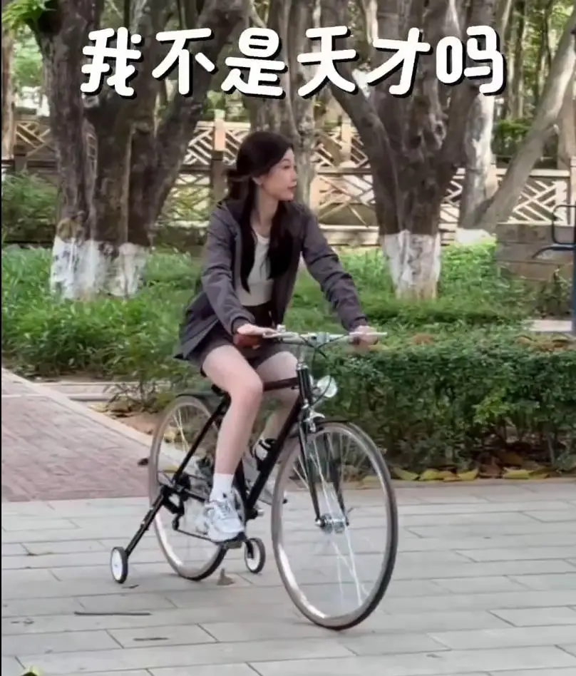 z | 光影旅途 赵露思直播“半句留白”,虞书欣无辜“中枪”? | 光影旅途