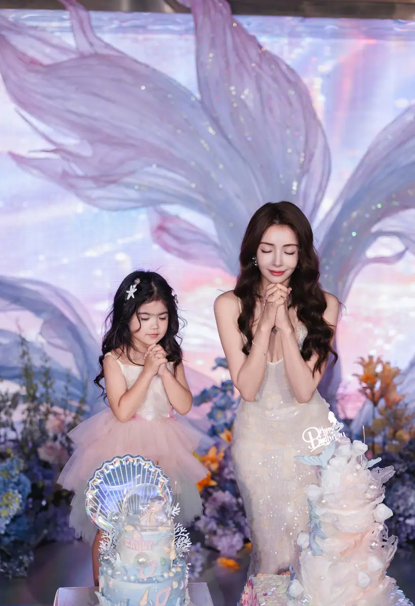 a1 | 光影旅途 麦迪娜和女儿的生日庆祝:一场温馨的母女情 | 光影旅途