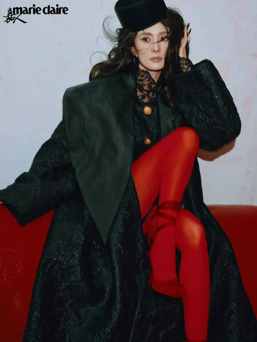 a1a | 光影旅途 杨幂宽松西装时尚解析 | 光影旅途