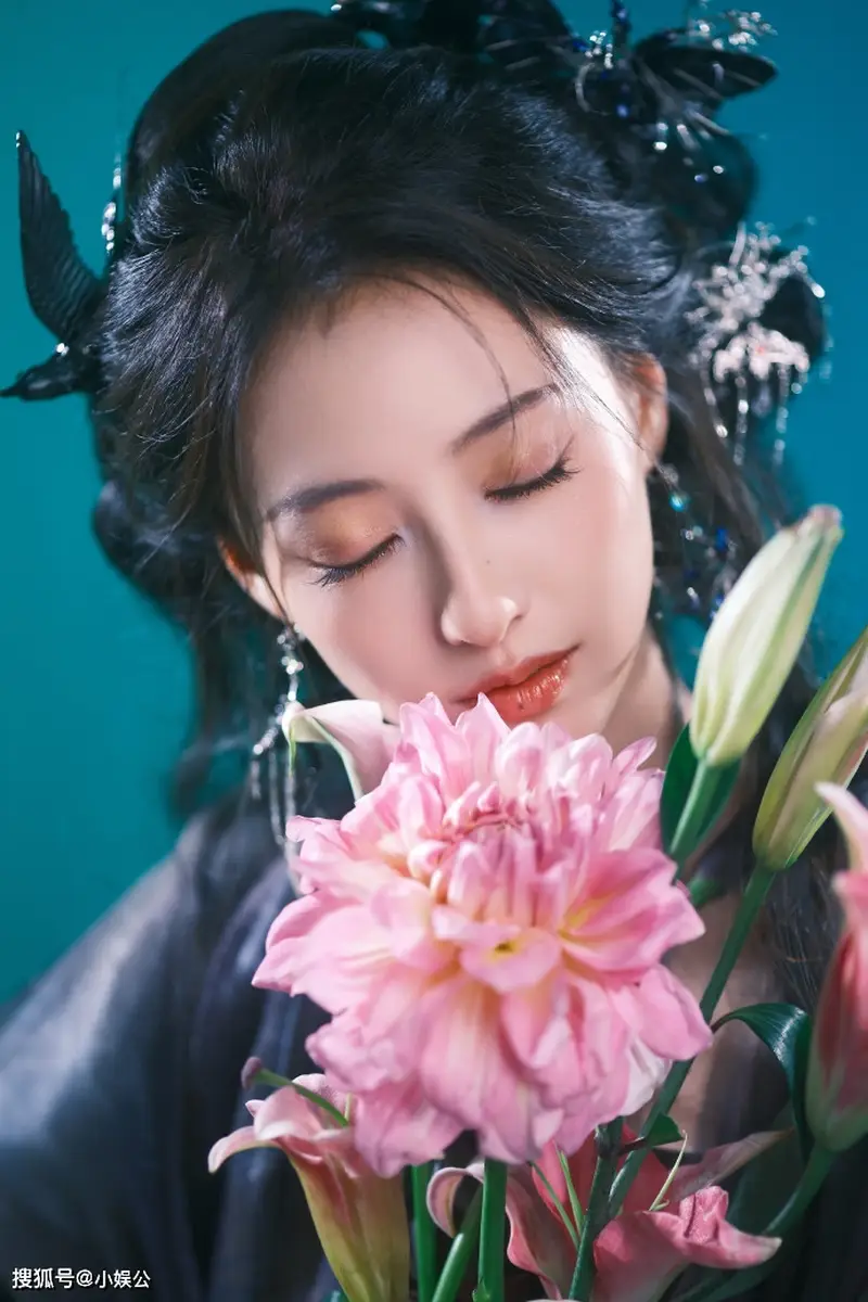 a4 | 光影旅途 胡连馨:中戏女状元的绝美生辰照 | 光影旅途