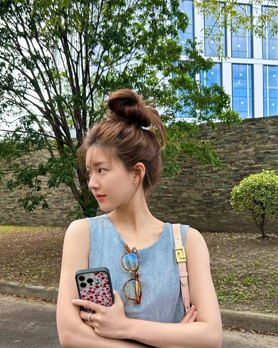 aj | 光影旅途 赵露思近期小红书推广现状分析 | 光影旅途