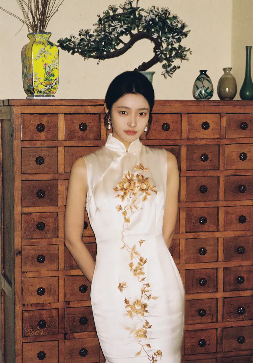 1d | 光影旅途 徐若晗的优雅旗袍造型解析 | 光影旅途