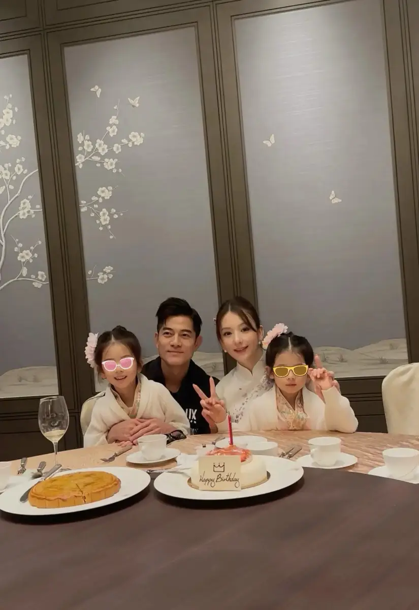 a1 | 光影旅途 郭富城妻子方媛晒中秋全家福,呈现家庭幸福时光 | 光影旅途