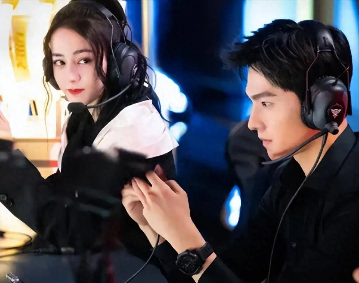 a2 | 光影旅途 迪丽热巴新剧搭档陈飞宇,《慕胥辞》开机引热议:女美男丑?资源走向成焦点 | 光影旅途