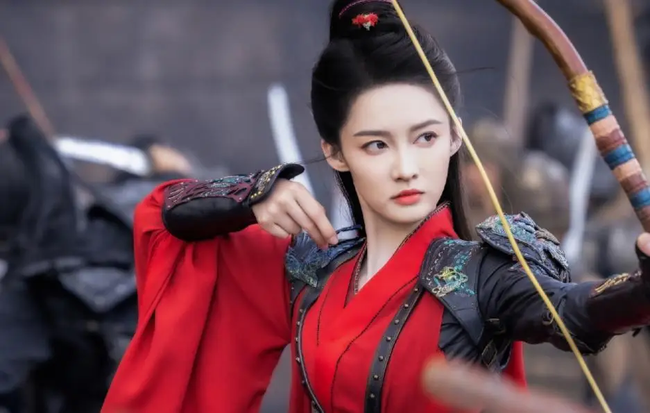 a4 | 光影旅途 李沁为《一笑随歌》“摇人”宣传,却被《许我耀眼》抢尽风头?或许只是错过了最好时机 | 光影旅途