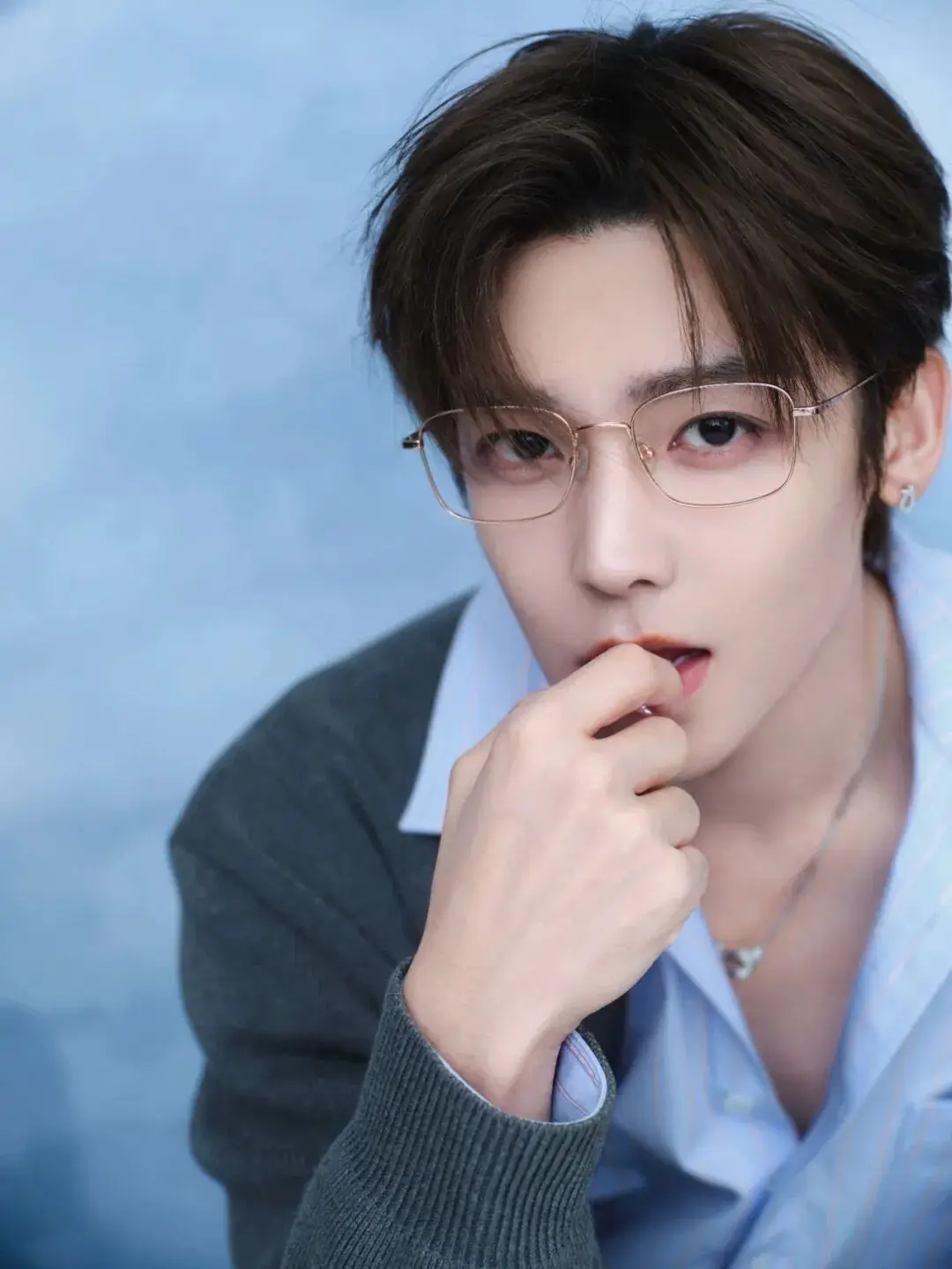 1a | 光影旅途 侯明昊《雀骨》杀青了,中间有没有时间上个综艺呀? | 光影旅途