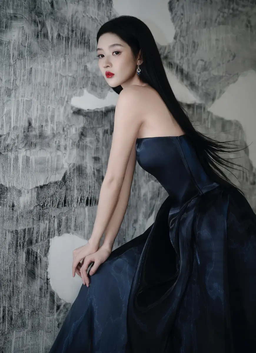 1a | 光影旅途 王玉雯金鸡奖惊艳亮相:抹胸长裙展白皙美背,宛如小美人鱼 | 光影旅途