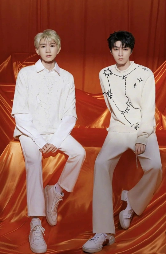 1b | 光影旅途 王俊凯与王源的友情:共同的瞬间 | 光影旅途