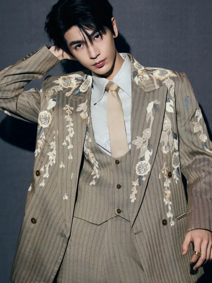 张凌赫新动向:新剧进组在即,《逐玉》播出时间浮出水面