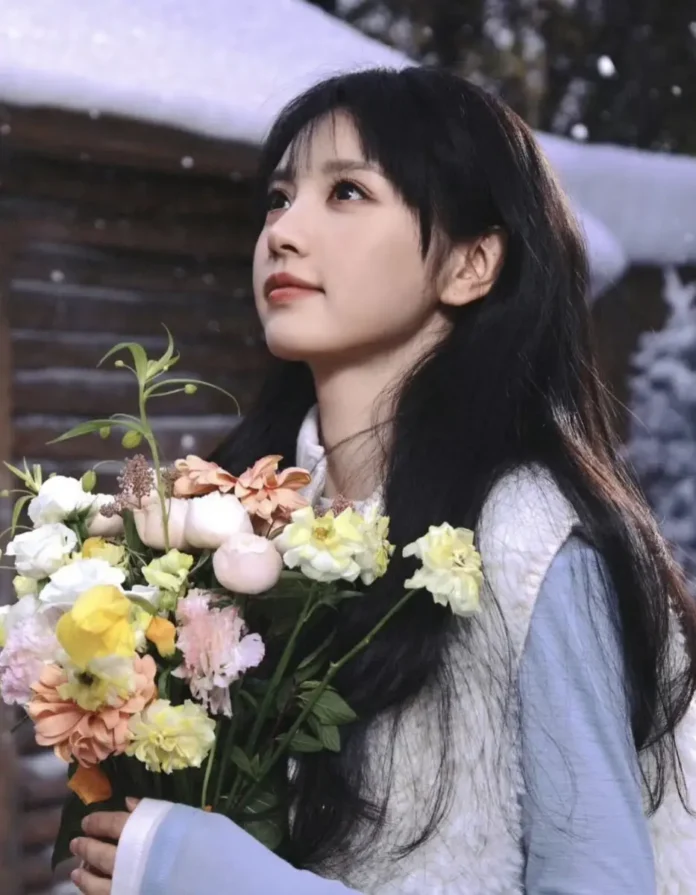 田曦薇的甜妹与文艺风格切换解析