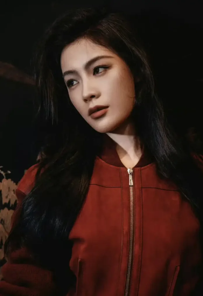 陈丽君的时尚表现:展现摩登大女主形象