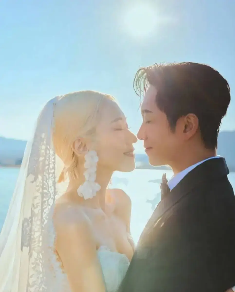 Qué pedazo de compromiso para mi mejor amiga frente al Monte Fuji durante el  amanecer 🌅! : r/EngagementRings, image size:965x1200