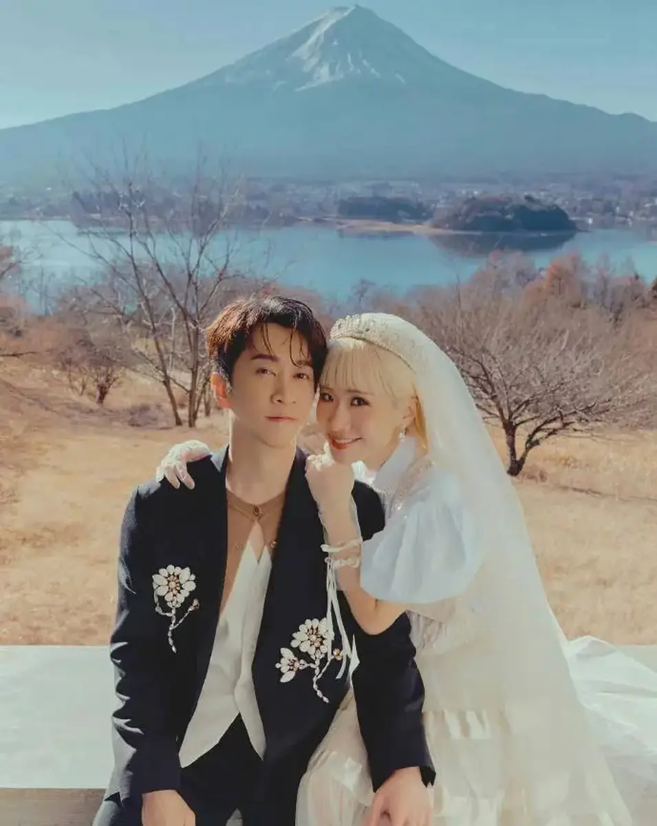 🔴 Nuestros primeros momentos especiales en Japón, fueron para rendir  respetos al gran Monte Fuji.. 🇸🇻🇯🇵, image size:955x1200